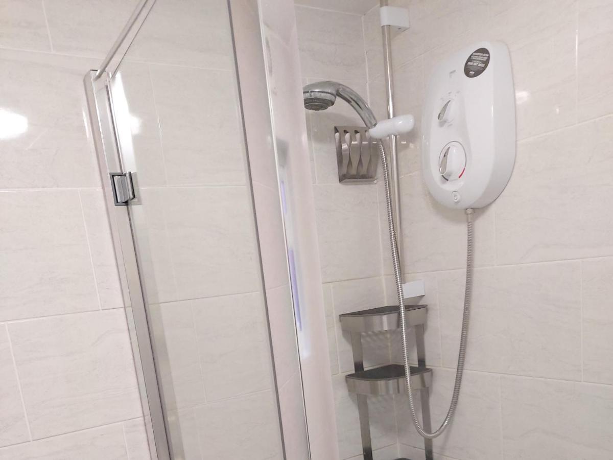Lovely Studio-Flat With Free Parking, Free Wifi. Лідс Екстер'єр фото