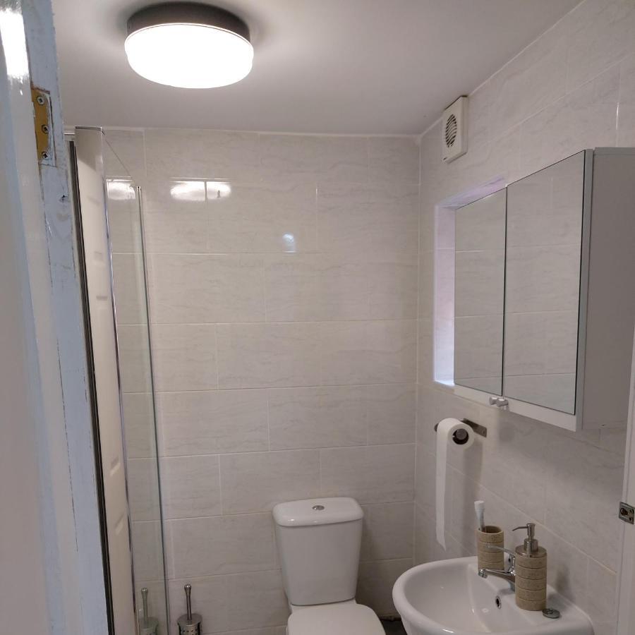 Lovely Studio-Flat With Free Parking, Free Wifi. Лідс Екстер'єр фото