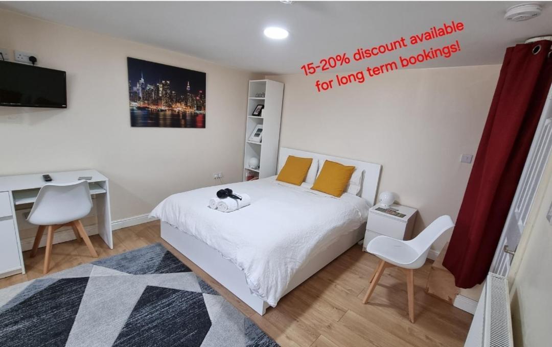 Lovely Studio-Flat With Free Parking, Free Wifi. Лідс Екстер'єр фото